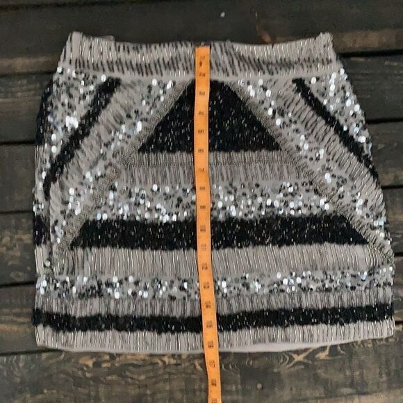Piperlime beaded mini skirt sz-small - Picture 14 of 15